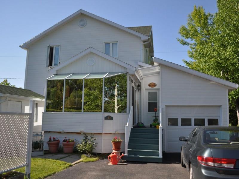 Chalet Maison Sur La *